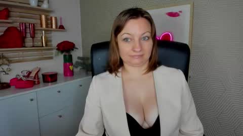 Angela online show from March 27, 2026, 8:26 am