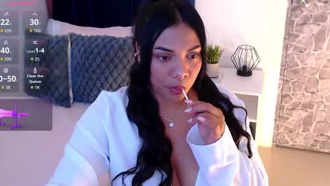 Angela online show from October 13, 2025, 9:26 pm