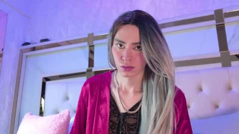 Snapshot of angela_white22 chatting on April 27, 2026, 7:12 pm angela_white22 online show from April 27, 2026, 7:12 pm