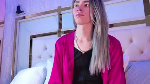 Snapshot of angela_white22 chatting on May 7, 2026, 7:30 pm angela_white22 online show from May 7, 2026, 7:30 pm