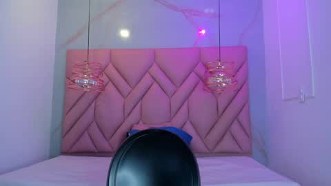 Snapshot of angelaa_cute chatting on April 25, 2026, 6:38 pm ANGELA online show from April 25, 2026, 6:38 pm