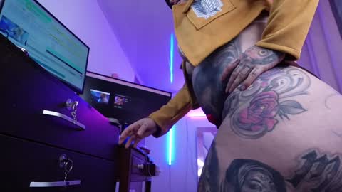 Snapshot of angelacianuro_ chatting on February 4, 2025, 1:45 am angelacianuro_ online show from February 4, 2025, 1:45 am