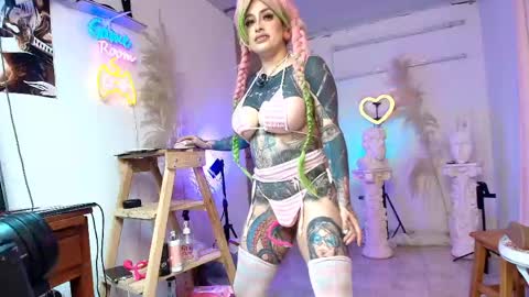 Snapshot of angelacianuro_2 chatting on May 27, 2026, 3:14 am Angela Cianuro online show from May 27, 2026, 3:14 am
