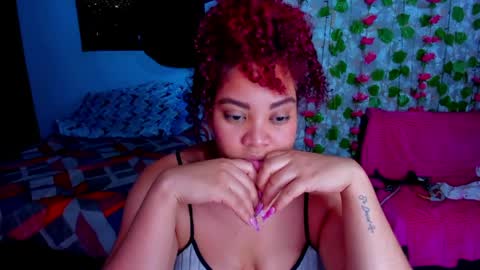 Angela online show from May 6, 2026, 1:25 am