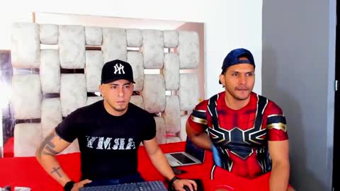 Angel And Cris online show from September 11, 2025, 12:27 pm