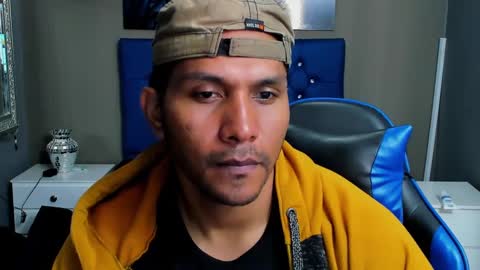 Angel And Cris online show from September 23, 2025, 12:30 pm