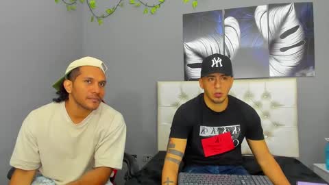 Angel And Cris online show from September 26, 2025, 1:15 pm