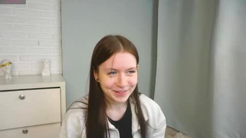 Snapshot of angelapratt chatting on April 14, 2026, 3:29 pm angelapratt online show from April 14, 2026, 3:29 pm