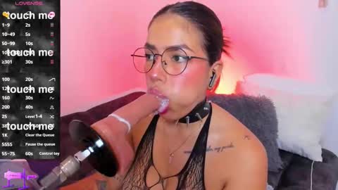 Angela Ricci online show from December 19, 2025, 3:02 am