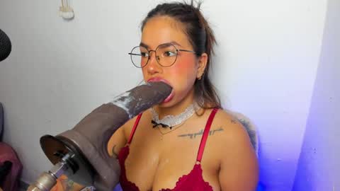 Angela Ricci online show from May 6, 2026, 2:55 pm
