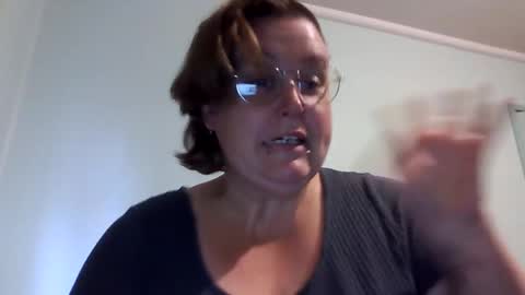 Angel online show from February 2, 2026, 7:51 am