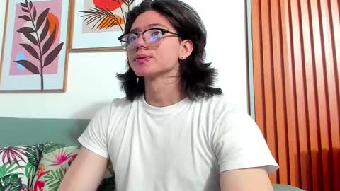 Angel Bennet online show from December 9, 2024, 4:56 am