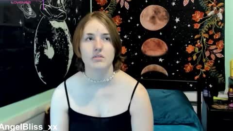 Angel online show from November 22, 2025, 4:17 pm