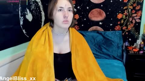 Angel online show from November 23, 2025, 3:45 pm