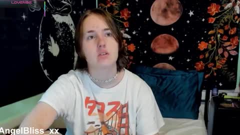Angel online show from December 1, 2025, 2:55 pm