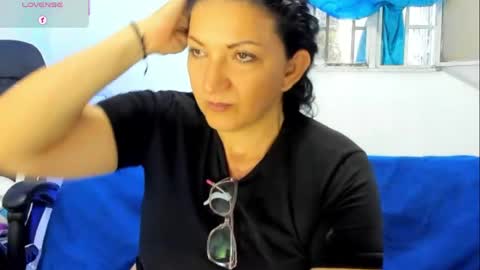 Snapshot of angelblue972344 chatting on May 31, 2026, 10:44 pm angel online show from May 31, 2026, 10:44 pm