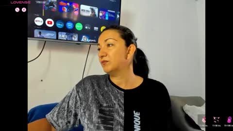 Snapshot of angelblue972344 chatting on June 1, 2026, 1:46 pm angel online show from June 1, 2026, 1:46 pm