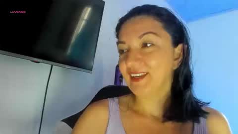 Snapshot of angelblue972344 chatting on June 8, 2026, 2:39 pm angel online show from June 8, 2026, 2:39 pm