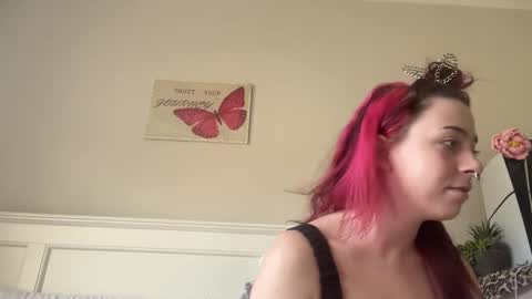venellope888 online show from February 6, 2025, 4:31 am