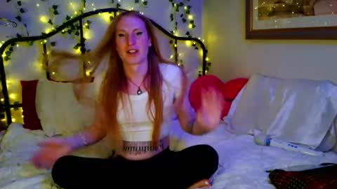 AngelCakexoxo online show from June 13, 2026, 6:44 am