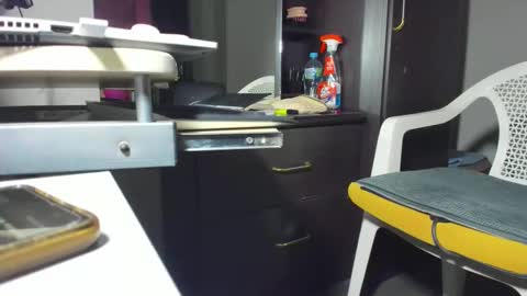 Snapshot of angelchezcka chatting on June 6, 2026, 12:21 pm cheche online show from June 6, 2026, 12:21 pm