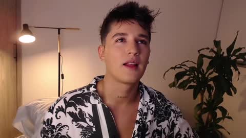 Angel online show from December 3, 2024, 1:08 am