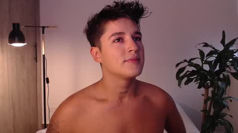 Angel online show from December 31, 2024, 8:02 pm