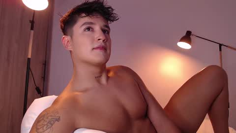 Angel online show from February 10, 2025, 10:30 pm