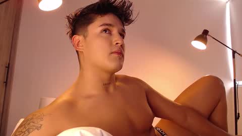 Angel online show from September 28, 2025, 9:53 pm