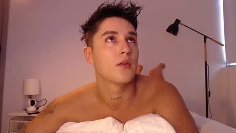 Angel online show from October 16, 2025, 8:43 pm