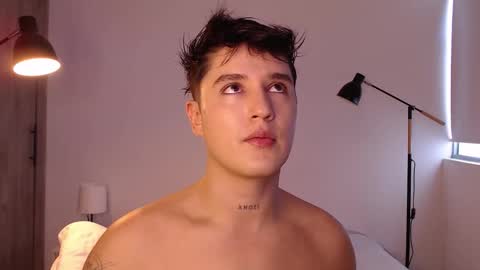 Angel online show from November 2, 2025, 7:27 pm