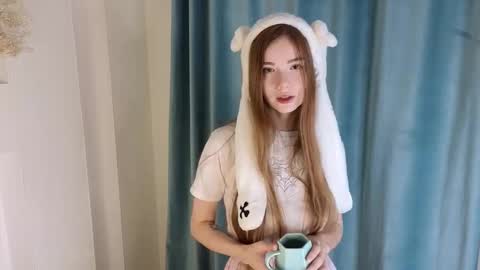 angelcryforme online show from October 1, 2025, 6:52 am