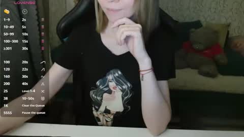 AngelCute32 online show from October 26, 2025, 3:18 pm