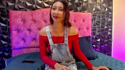 Snapshot of angeldreams15 chatting on April 21, 2026, 9:06 pm angeldreams15 online show from April 21, 2026, 9:06 pm