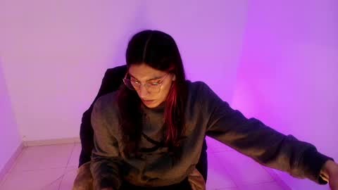Snapshot of angele_johnson chatting on March 31, 2026, 7:36 pm angele online show from March 31, 2026, 7:36 pm
