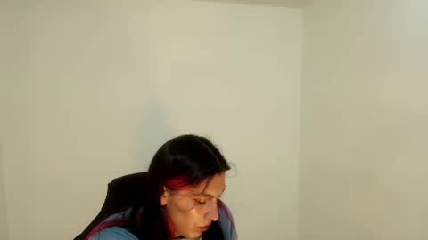 Snapshot of angele_johnson chatting on April 26, 2026, 6:27 pm angele online show from April 26, 2026, 6:27 pm