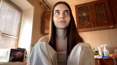 Snapshot of angelenaantonello chatting on July 19, 2026, 11:36 am Bella online show from July 19, 2026, 11:36 am