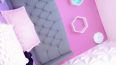 angeles_bust online show from February 2, 2025, 3:49 pm