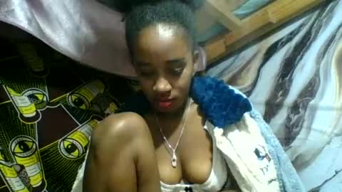 Angelettee online show from June 25, 2026, 7:02 am