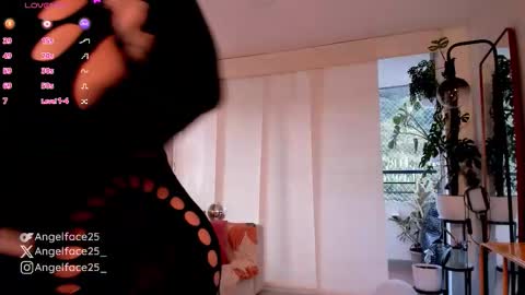 . online show from October 2, 2025, 10:28 pm