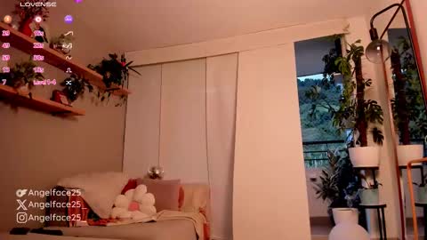 . online show from October 14, 2025, 10:32 pm