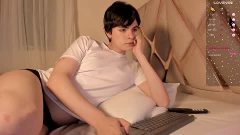 Snapshot of angelfiore chatting on March 7, 2026, 3:47 am Angel Fiore online show from March 7, 2026, 3:47 am