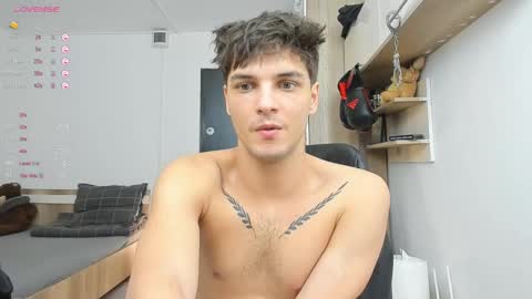 Snapshot of angelfrank chatting on February 17, 2025, 9:19 pm Frankie online show from February 17, 2025, 9:19 pm