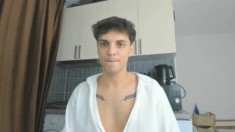 Snapshot of angelfrank chatting on March 11, 2025, 12:54 am Frankie online show from March 11, 2025, 12:54 am