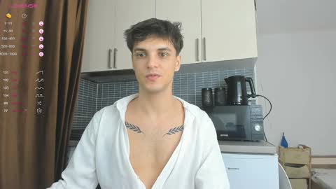 Snapshot of angelfrank chatting on March 11, 2025, 3:59 am Frankie online show from March 11, 2025, 3:59 am