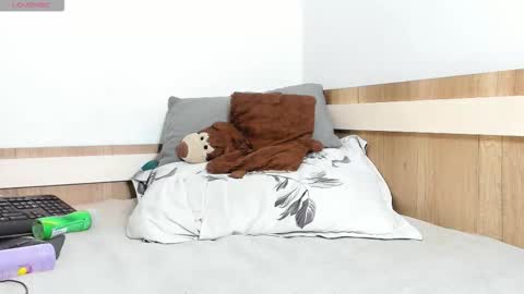 Frankie  online show from March 14, 2026, 6:57 pm