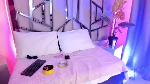 angeli_cute online show from September 10, 2025, 8:53 pm