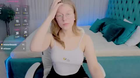 Ksenia online show from November 7, 2025, 3:56 pm