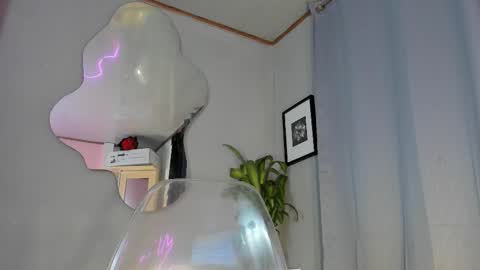 Carolina online show from October 2, 2025, 12:50 am