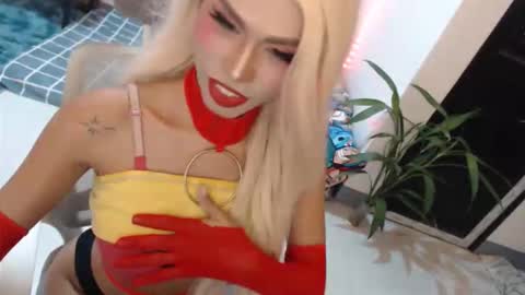 DIVINE ANGEL online show from May 8, 2026, 1:00 am